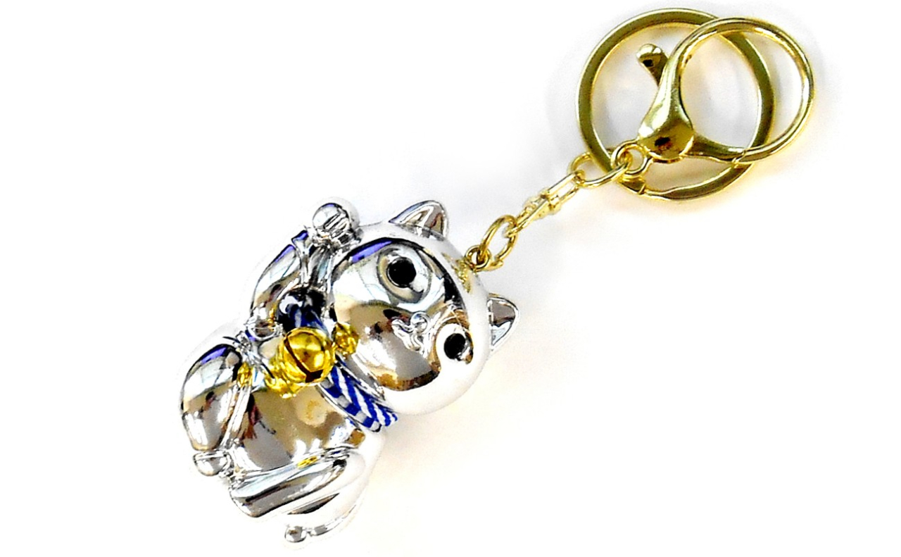 メタリック招き猫キーホルダー（シルバー）